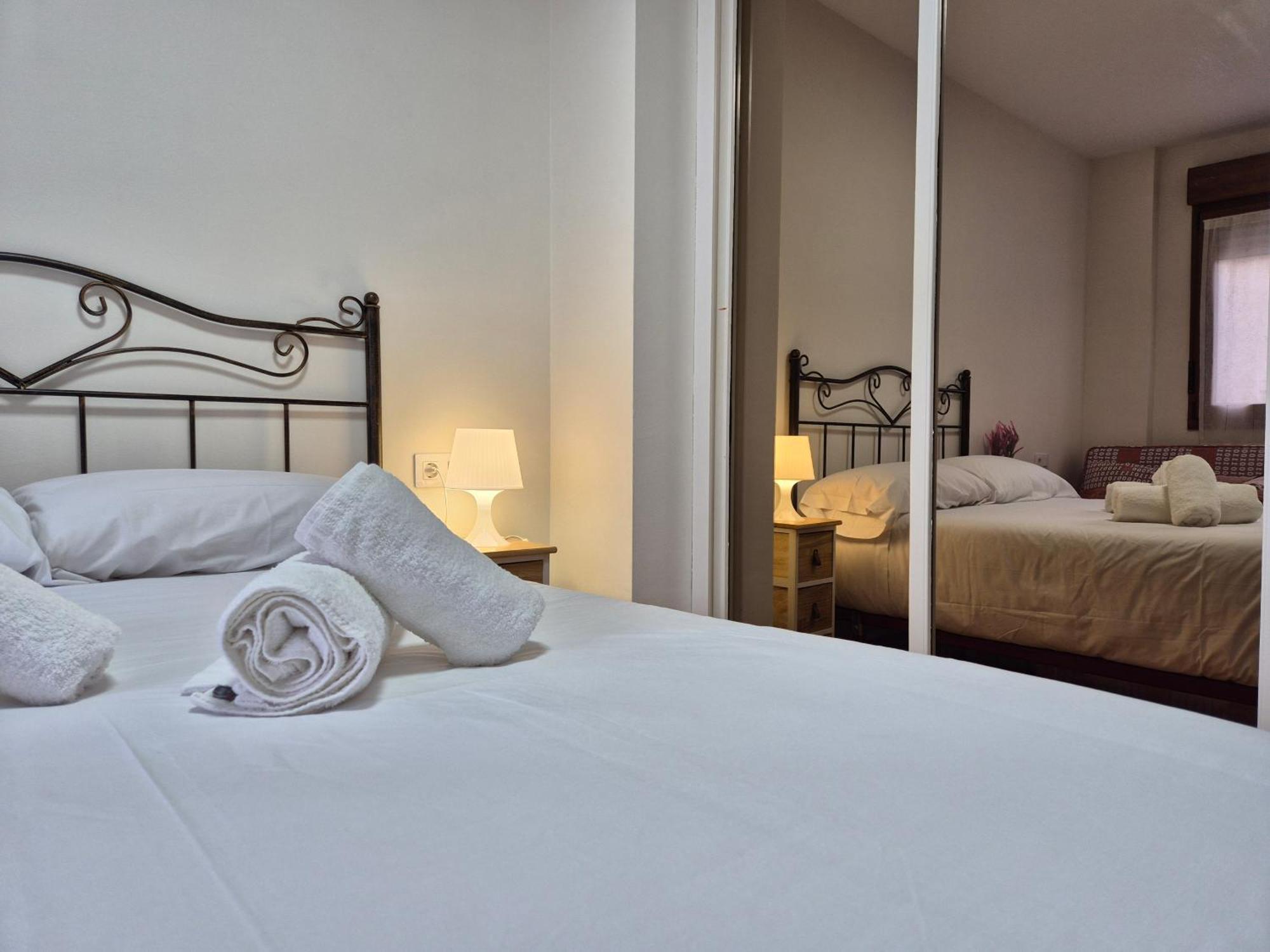 Apartment 1a125 Comodo Apto Con Garaje Gijon